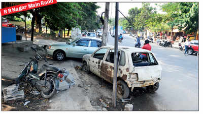 It's time to get rid of abandoned vehicles rotting on Bengaluru's roads and pavements