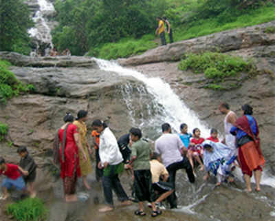 Railways to free up plots at Bushi Dam and Thane for theme parks, resorts