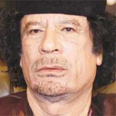 Gaddafi warns Europe; deliver democracy, not threats: Clinton