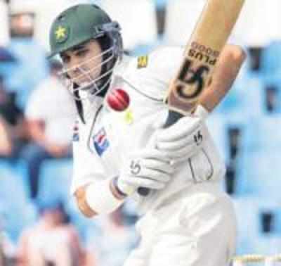 Pak back in contention