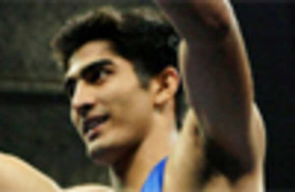 Vijender floors Namibian boxer in 98 seconds!