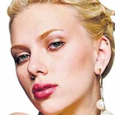 Scarlett to play royalty in next flick