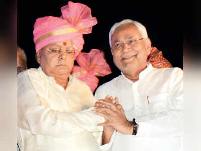 Nitish Kumar calls Lalu Prasad Yadav in Mumbai, buzz spreads
