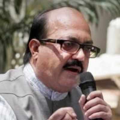 Amar Singh let off after questioning