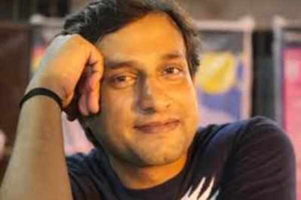 Prasad Oak starts filming for Picasso