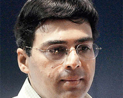 Anand bounces back in style as he defeats Carlsen in 34 moves