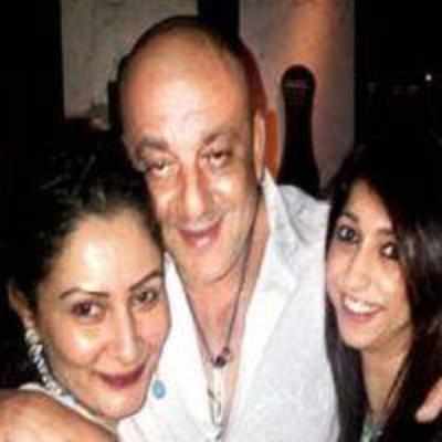 Sanjay Dutt shaves off his head