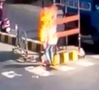 Vizag Man sets self on fire in full public view