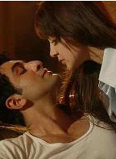 Film Review: Bombay Velvet