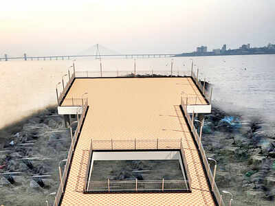 BMC to build a viewing gallery at Dadar beach