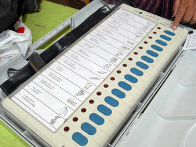 Palghar bypoll: Poll officer booked for carrying EVM machine in private car