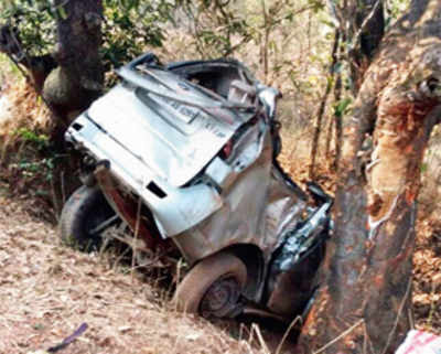Only 1of 8 friends survives crash on Mum-Goa highway