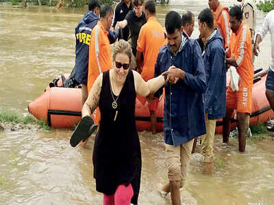 In Hampi, rescue team has a narrow escape