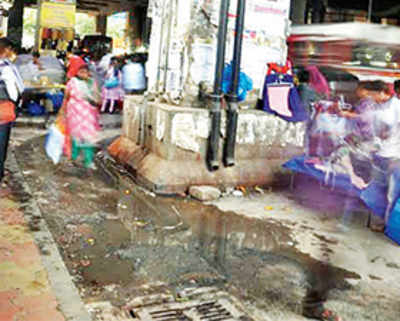 Leaking Metro loos raise stink on Ghatkopar-Versova stretch