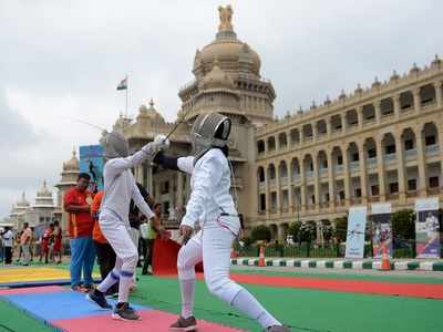 No ramp for paralympic powerlifter Farman Basha at launch of Fit India movement at Vidhana Soudha