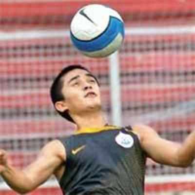 Chhetri's mantra: India should go all out at Asian Cup