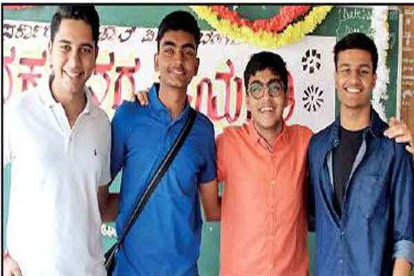 4 class 12 boys celebrate Diwali by helping the poor