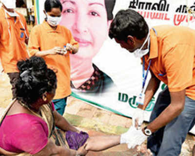 Rain pounds TN, Jaya asks PM to declare floods national calamity