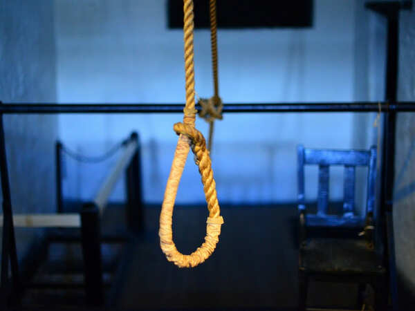 Delhi: 20-year-old civil service aspirant commits suicide in Karol Bagh