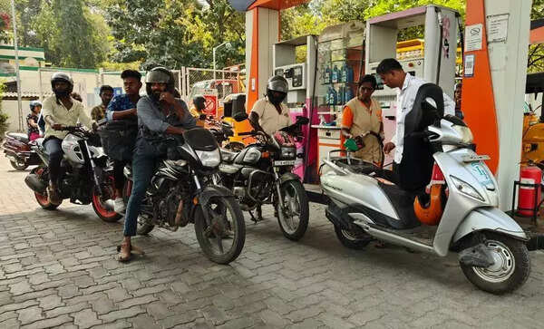 Panic buying of fuel dips in Trichy