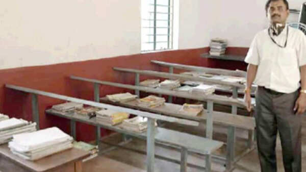 Karnataka: With printing delayed due to pandemic, book banks help rural students in Ramanagara