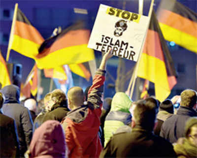 Thousands protest against anti-Islam stir in Germany