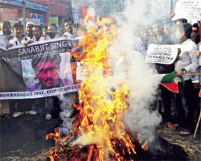 Sarabjit’s death angers nation, Pak orders probe