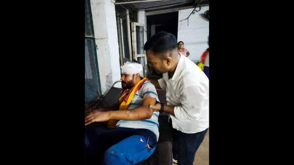 ‘Ambulance Sharma’ becomes lifeline for accident victims on Buxar highway