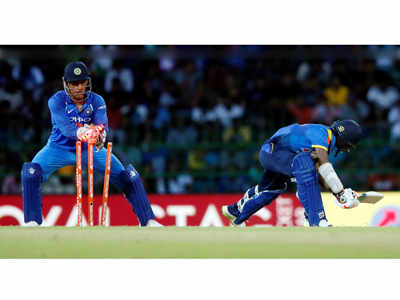 India vs Sri Lanka, 5th ODI, Colombo: M S Dhoni completes world record of 100 stumpings in ODIs