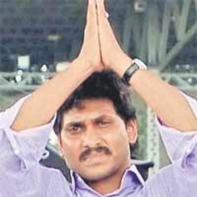 Jagan lobbies with mourners