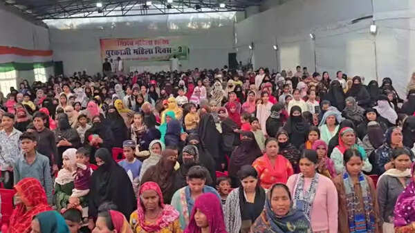 3k Hindu, Muslim women sing national anthem in UP's Muzaffarnagar