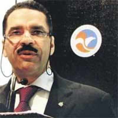 Interpol chief offers help in 26/11 probe