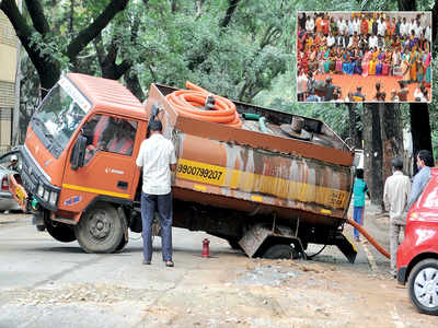 Flood, sweat and tears: Rain lashes upon Bengaluru, reduces lives to a slushy mess