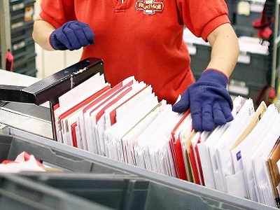 Indian-origin postman convicted for stealing debit cards in UK
