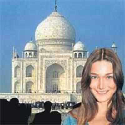 Sarkozy's girl may visit Taj Mahal alone
