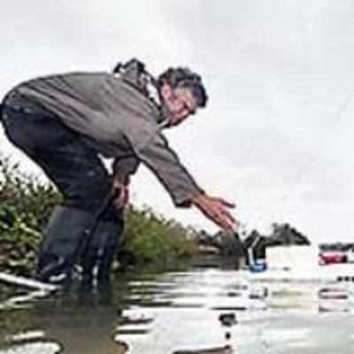 4-foot-long toy boat attempts to cross Atlantic