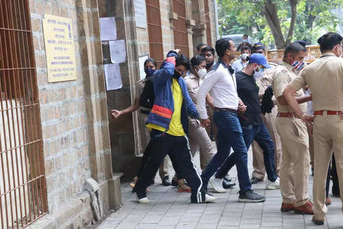 Aryan Khan and others leave the NCB office. They are reportedly being taken for a medical check up before they are produced before the court.