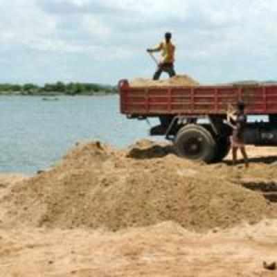 Sand mafia's truck runs over man in TN