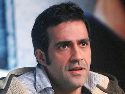 Writer Aatish Taseer may lose OCI card