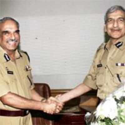 Cong, NCP in top cop war