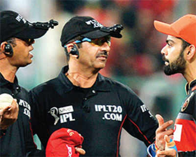 Angry Virat continues to cross the line in the IPL