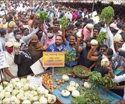 Bengaluru: Teachers protest, demand Covid-19 vaccine