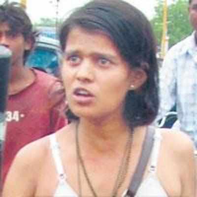 Woman who stripped and walked in Gujarat, now assaults lady cop