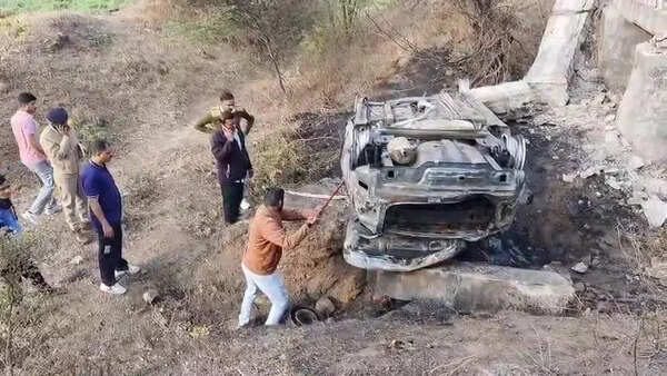 Three teachers charred to death as car catches fire