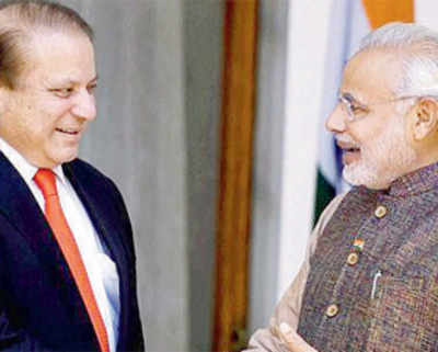 India calls off Pak talks after envoy, J&K separatists meet