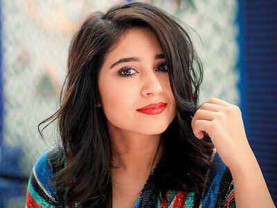 Shweta Tripathi makes her Tamil film debut with Raju Murugan's Mehandi Circus