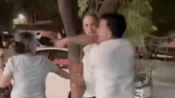 Cab driver assaults elderly man after he objects to spitting on road near Mumbai