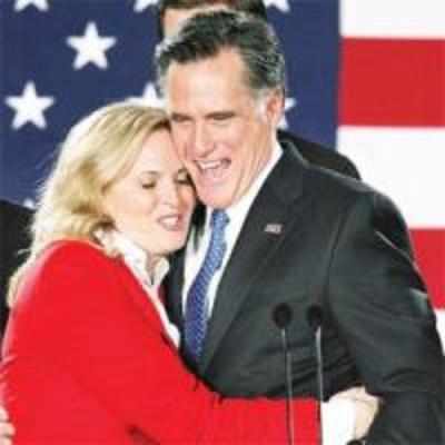 Romney wins Iowa caucus by eight votes