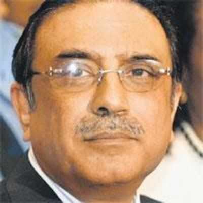 India not a '˜threat' to Pak: Zardari