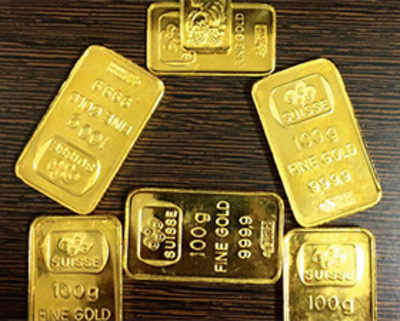 AI commander detained for gold smuggling
